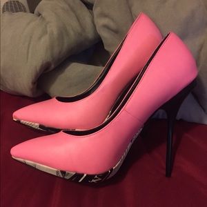 🦋Pink stylish heels.🦋